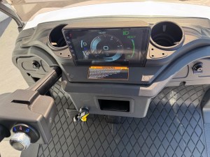 White Contender Sport 4 Lithium Golf Cart cup holders